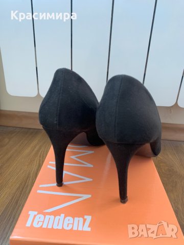 Черни остри велурени обувки на ток, 37 номер, снимка 5 - Дамски обувки на ток - 40860864
