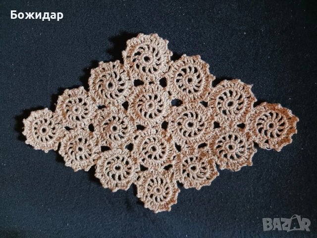 Ръчно Плетено Каре(терличка).На 1 кука., снимка 2 - Декорация за дома - 51348793