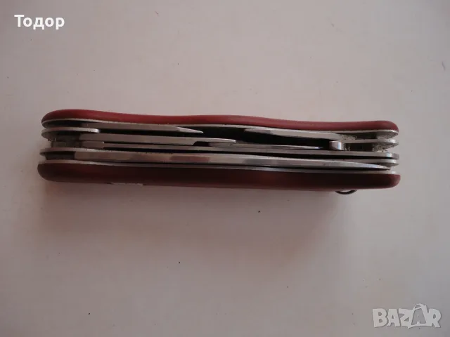 Голям армейски швейцарски нож Victorinox , снимка 9 - Ножове - 56231135