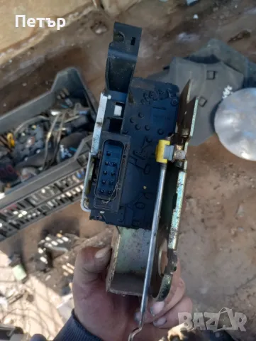 Предна лява брава Форд транзит 2000-2014г , снимка 3 - Части - 49104177