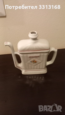 Порцеланова каничка бърдуче, снимка 2 - Сервизи - 52100917