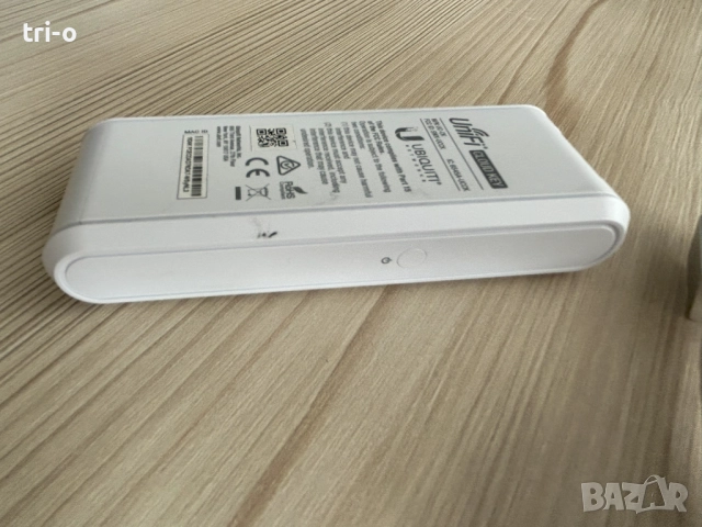 Контролер Ubiquiti UniFi Cloud Key, снимка 4 - Суичове - 51943152