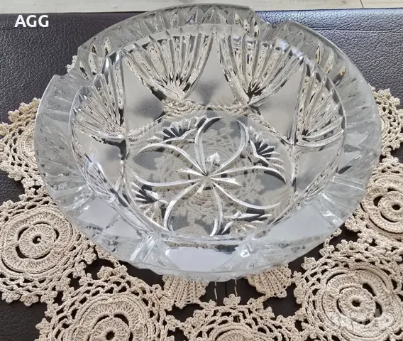  Стилен кристален пепелник, снимка 4 - Антикварни и старинни предмети - 49357806