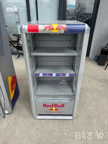 Отворена хладилна витрина 