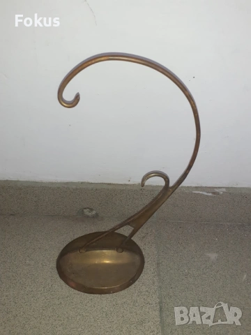 Страхотна бронзова стойка за часовник или бижу, снимка 2 - Антикварни и старинни предмети - 53307038