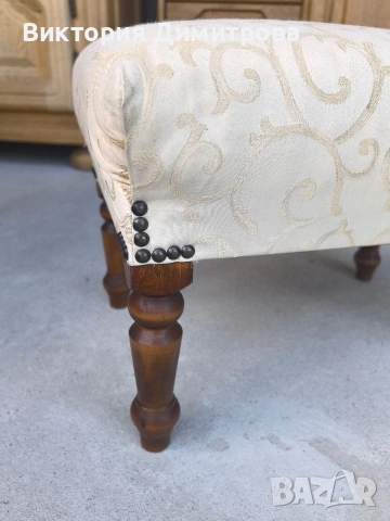 Табуретка винтидж , снимка 2 - Дивани и мека мебел - 54069309
