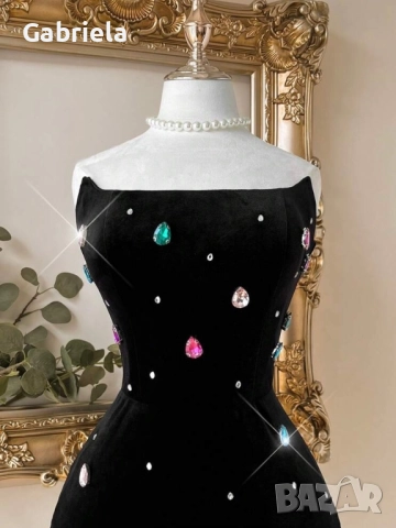 Рокля от кадифе, снимка 2 - Рокли - 52925725