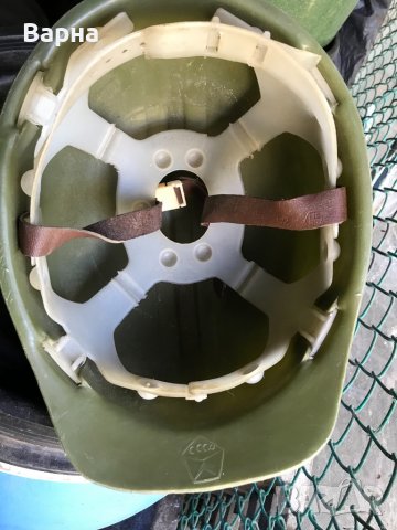 Руска каска, снимка 3 - Антикварни и старинни предмети - 38405209