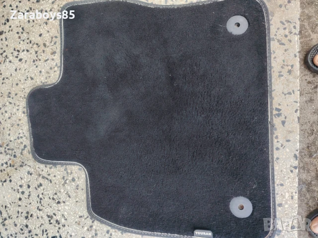 Продавам Оригинални Стелки за Volkswagen Touran след 2015г, снимка 2 - Аксесоари и консумативи - 50917960