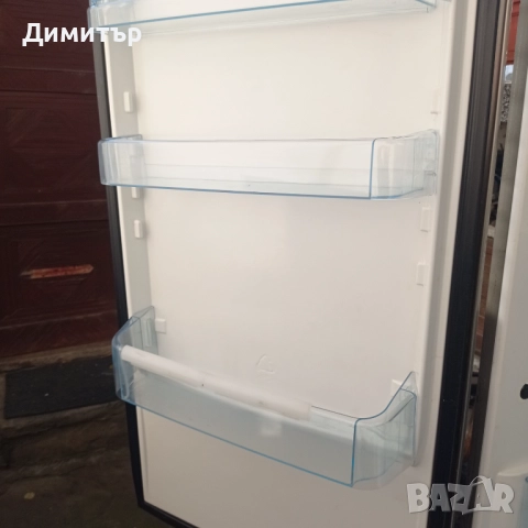 Хладилник с фризер Electrolux на части рафт чекмедже , снимка 3 - Хладилници - 52961232