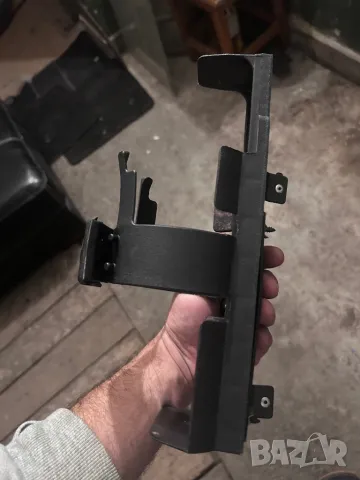 Пожарогасител немски със стойка и кутия за МПС от Мерцедеси Gloria & Jockel, снимка 3 - Аксесоари и консумативи - 50393593