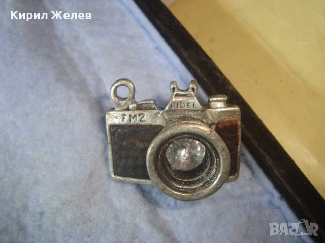 ПОСРЕБРЕН ЛАКИРАН ВИНТИДЖ ПЕНДАНТ - РЕТРО ФОТОАПАРАТ ФИГУРАЛЕН АРТ МЕДАЛЬОН с КОЖА и КРИСТАЛ 35108, снимка 8 - Колиета, медальони, синджири - 37745188