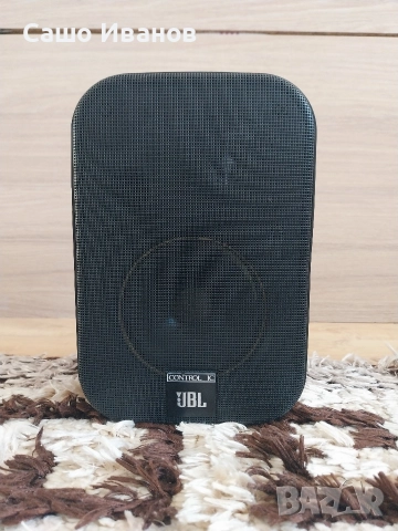 Тон колона: JBL CONTROL 1C 