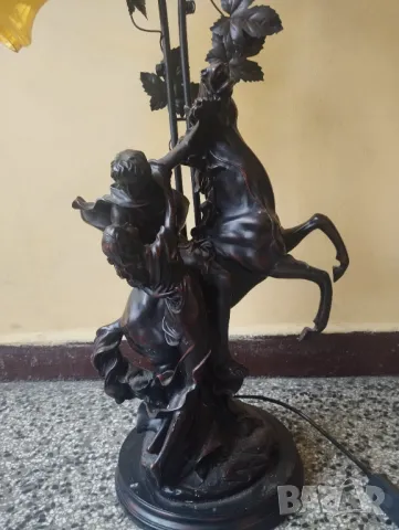 Фигуративна настолна лампа, снимка 2 - Настолни лампи - 47823211