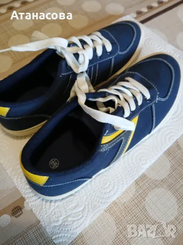  Дамски спортни обувки 