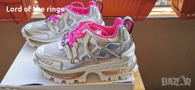 Оригинални маркови дамски маратонки EMPORIO ARMANI - 36 номер, снимка 3 - Маратонки - 49992951