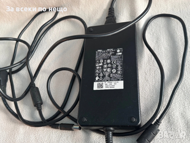 Оригинално захранване зарядно Dell 19.5V 12.31A 240W Светеща букса , зарядно DELL 240W, снимка 2 - Кабели и адаптери - 52846436