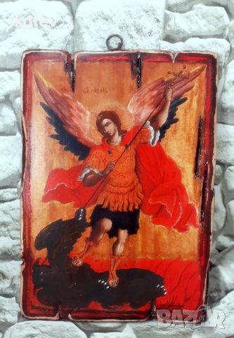 Икона Архангел Михаил убива Дявола 25/18 см, декупаж, уникат, снимка 2 - Икони - 42404494