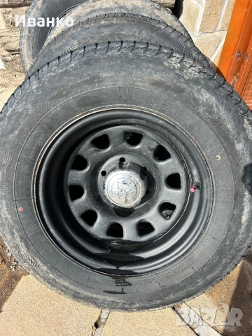 Гуми 245/70-16, снимка 4 - Гуми и джанти - 54196711
