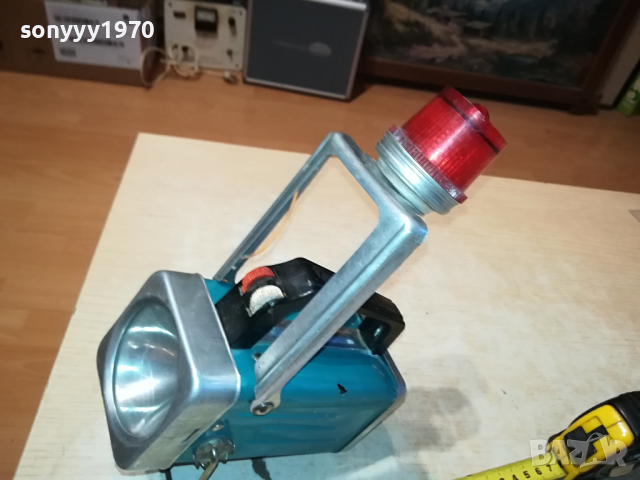 СТАР КОЛЕКЦИОНЕРСКИ МЕТАЛЕН ФЕНЕР 2303242039, снимка 2 - Антикварни и старинни предмети - 44913782