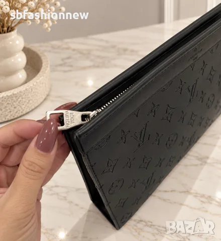 Наличен клъч Louis Vuitton, снимка 4 - Чанти - 56270104