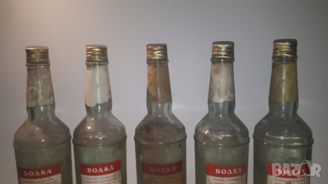 "Сливенска водка" - 9 стари празни бутилки, снимка 11 - Антикварни и старинни предмети - 44719735