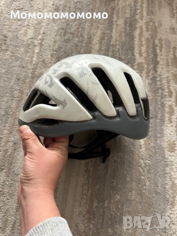 Каска за катерене, снимка 2 - Спортна екипировка - 53885561