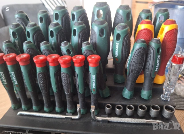комплект отвертки и битове на Парксайд от 101бр., снимка 4 - Отвертки - 54327720