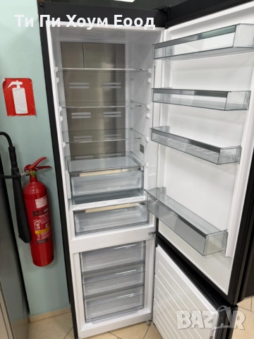 Хладилник с фризер AEG RCB736E4MK, снимка 5 - Хладилници - 53920118