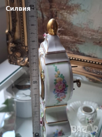 Часовник , снимка 6 - Антикварни и старинни предмети - 52833666