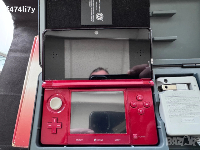 Nintendo 3DS Red , снимка 3 - Nintendo конзоли - 53993613
