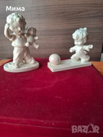 Две фигурки на Goebel Hummel , снимка 6 - Фигурки - 50634931