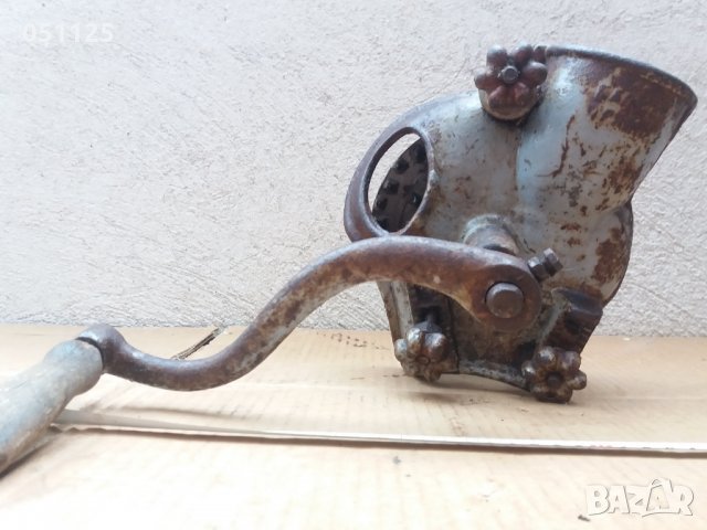 отлично работеща машинка за мелене на царевица , снимка 3 - Антикварни и старинни предмети - 34511721