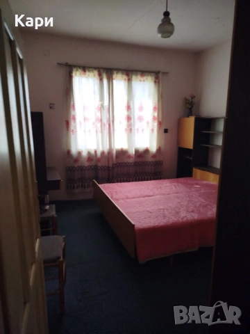  Просторна къща с двор 2600 кв.м в центъра на с. Морава – 27 500 €, снимка 13 - Къщи - 53917617