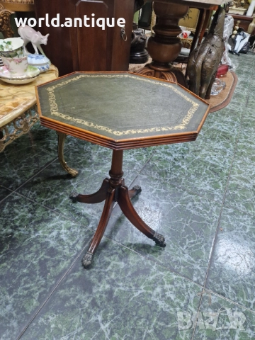 Уникална антикварна английска дървена масичка на колелца , снимка 7 - Антикварни и старинни предмети - 52322286