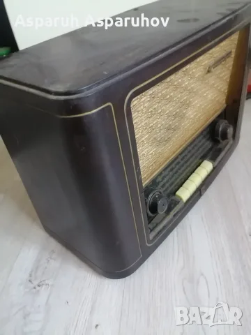 Старо лампово радио GRUNDIG TYPE 945 WX , снимка 2 - Антикварни и старинни предмети - 55970568