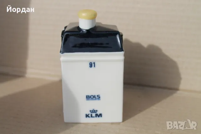 колекционерска порцеланова фигурка / шише Холандска къща ''Bols KLM'', снимка 3 - Колекции - 49483428