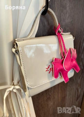 Local Heroes нова малка чанта с аксесоар висулка кон, снимка 6 - Чанти - 52238196