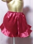 S Червени сатенени шорти с къдри, снимка 1