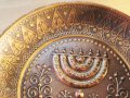 Старинна медна чиния с МЕНОРА, медно пано - еврейски седемсвещник- внос от Израел, Йерусалим, снимка 2