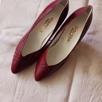 Елегантни обувки, снимка 1 - Дамски обувки на ток - 40447336