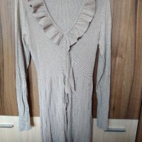 Пуловери по 4лв, снимка 1 - Блузи с дълъг ръкав и пуловери - 34181268