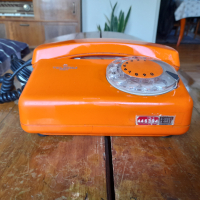 Стар телефонен апарат,телефон Telkom, снимка 1 - Антикварни и старинни предмети - 44735930