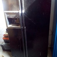 Хладилник с фризер General Electric 
