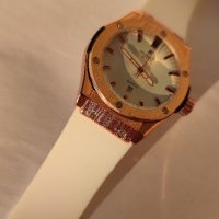 Дамски луксозен часовник Hublot Big Bang Vendome Geneve Collection , снимка 12 - Дамски - 32454564