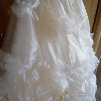 Булчинска рокля размер С ,с обръч, снимка 3 - Сватбени рокли - 37612240