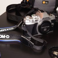 Фотоапарат Olympus OM-D E-M10 Mark III с обектив, филтър и батерии. 4K видео. Made in Japan , снимка 5 - Фотоапарати - 40003256