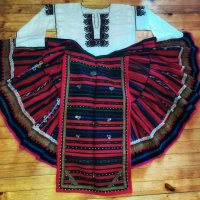 Автентична женска Плевенска носия, снимка 2 - Антикварни и старинни предмети - 38571608