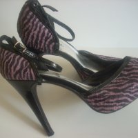Шик дамски обувки на ток , снимка 1 - Дамски обувки на ток - 37740912