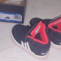 Кецове Adidas, снимка 2 - Детски маратонки - 42814271